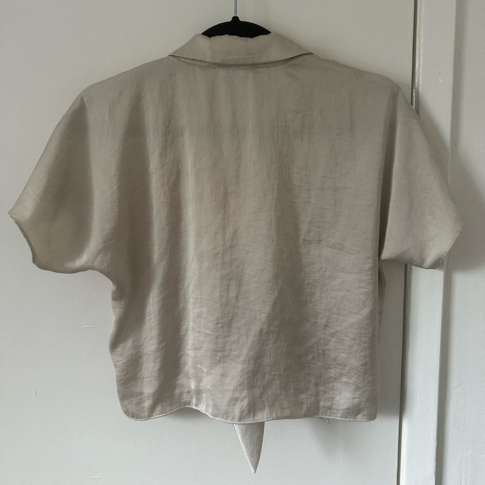 Aritzia Wilfred Free Button Up Tie Front Silky Blouse - XXS - Picture 4 of 5